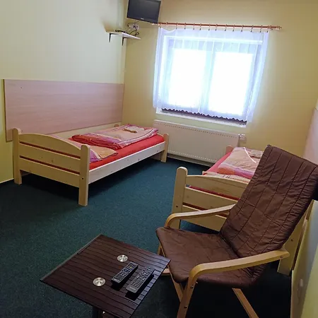 Pavilon V Raji בית הארחה 3*